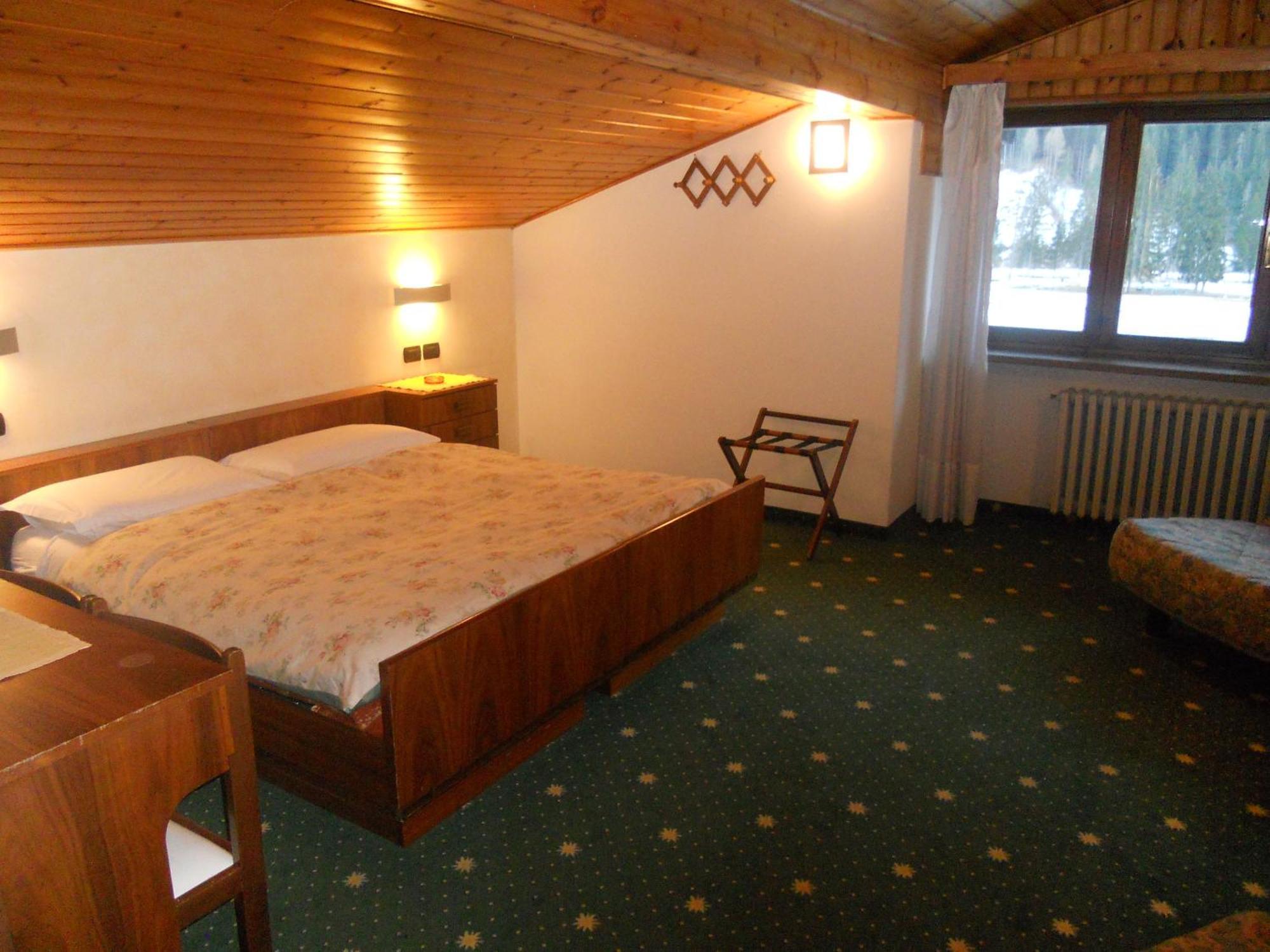 Hotel Stella Alpina Falcade Bagian luar foto
