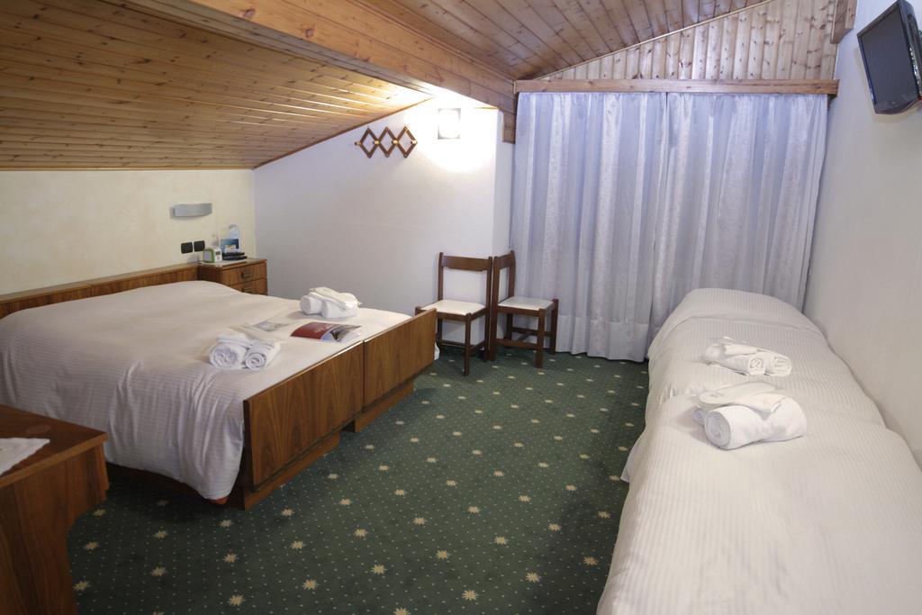 Hotel Stella Alpina Falcade Bagian luar foto